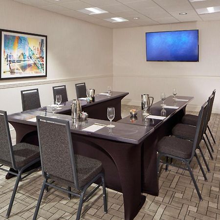 Отель Doubletree By Hilton Atlanta Perimeter Данвуди Экстерьер фото