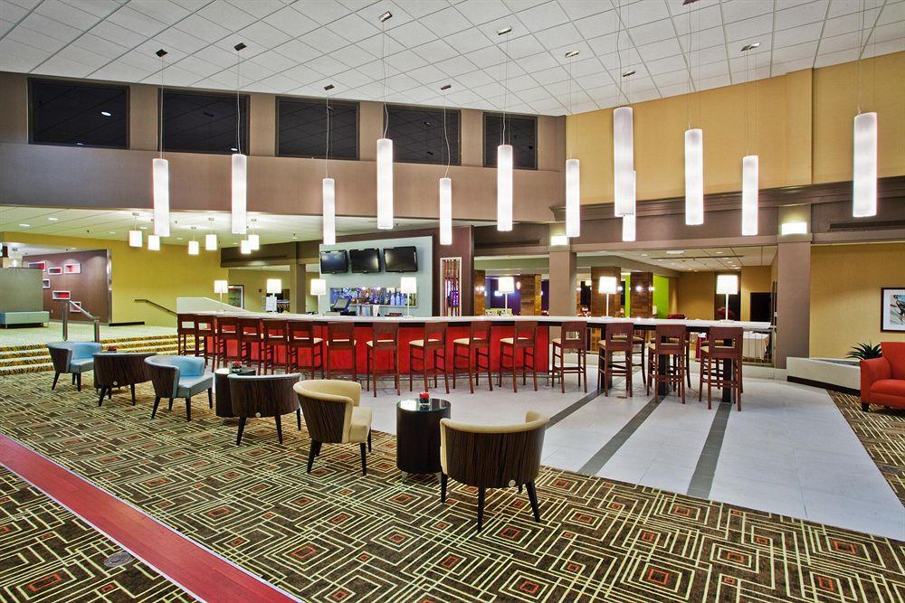 Отель Doubletree By Hilton Atlanta Perimeter Данвуди Ресторан фото