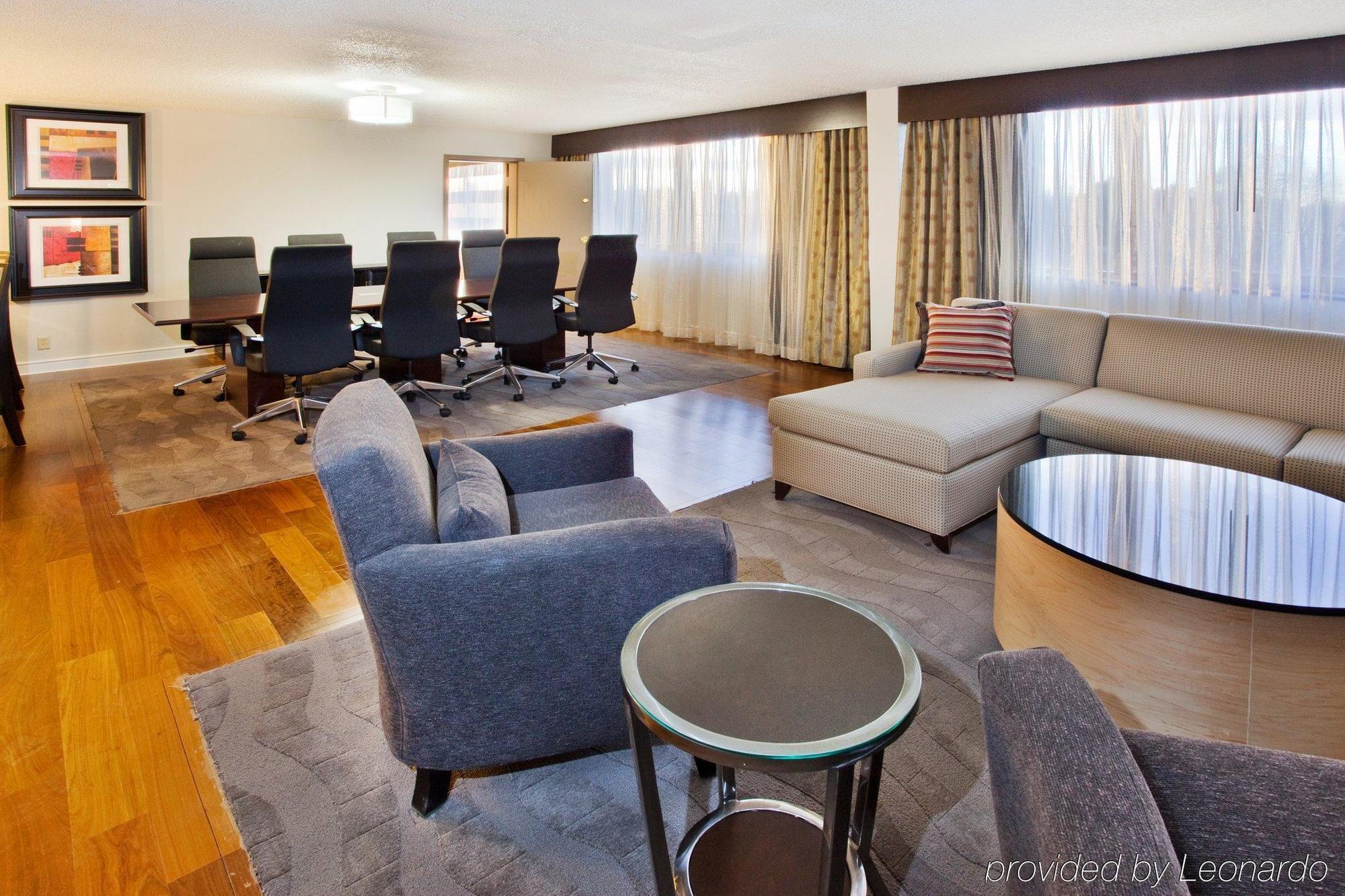Отель Doubletree By Hilton Atlanta Perimeter Данвуди Номер фото